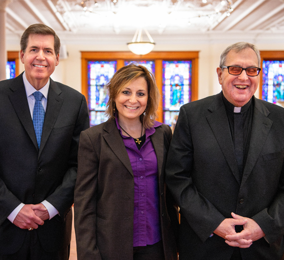 أوراق الخريف على حرم جامعة غونزاغا.